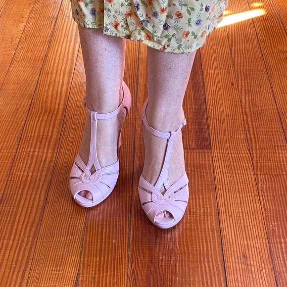 ModCloth Pink T-Strap Platform Rockabilly Heels - Picture 13 of 16